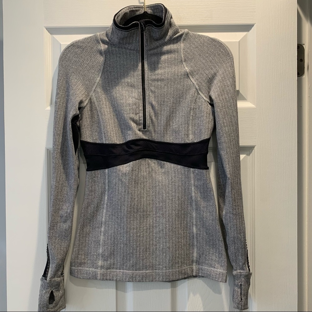Lululemon Full Tilt 1/2 Zip Pullover- 4 - Picture 4 of 6
